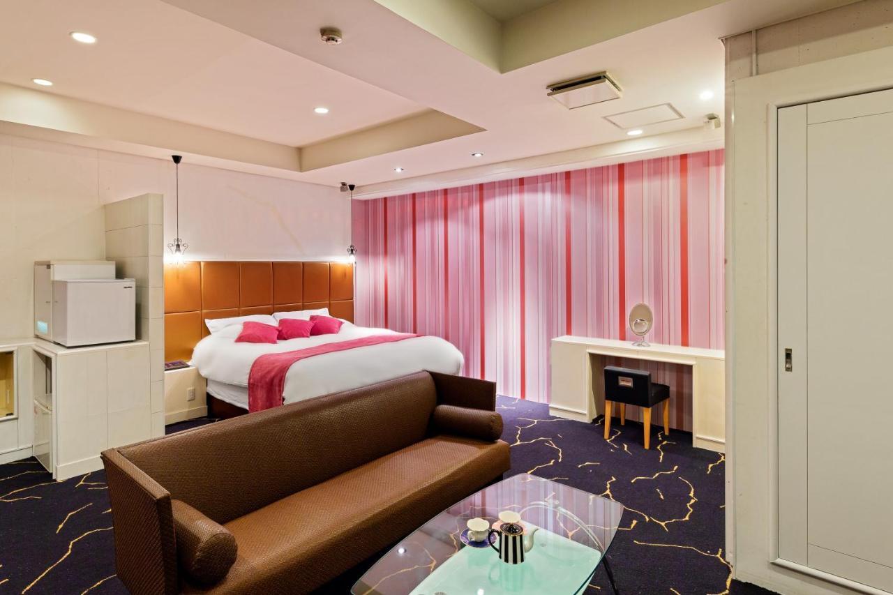 Hotel Love Jewel Китакушу Екстериор снимка