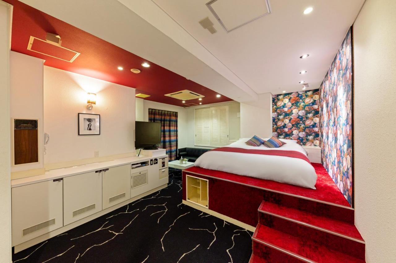 Hotel Love Jewel Китакушу Екстериор снимка