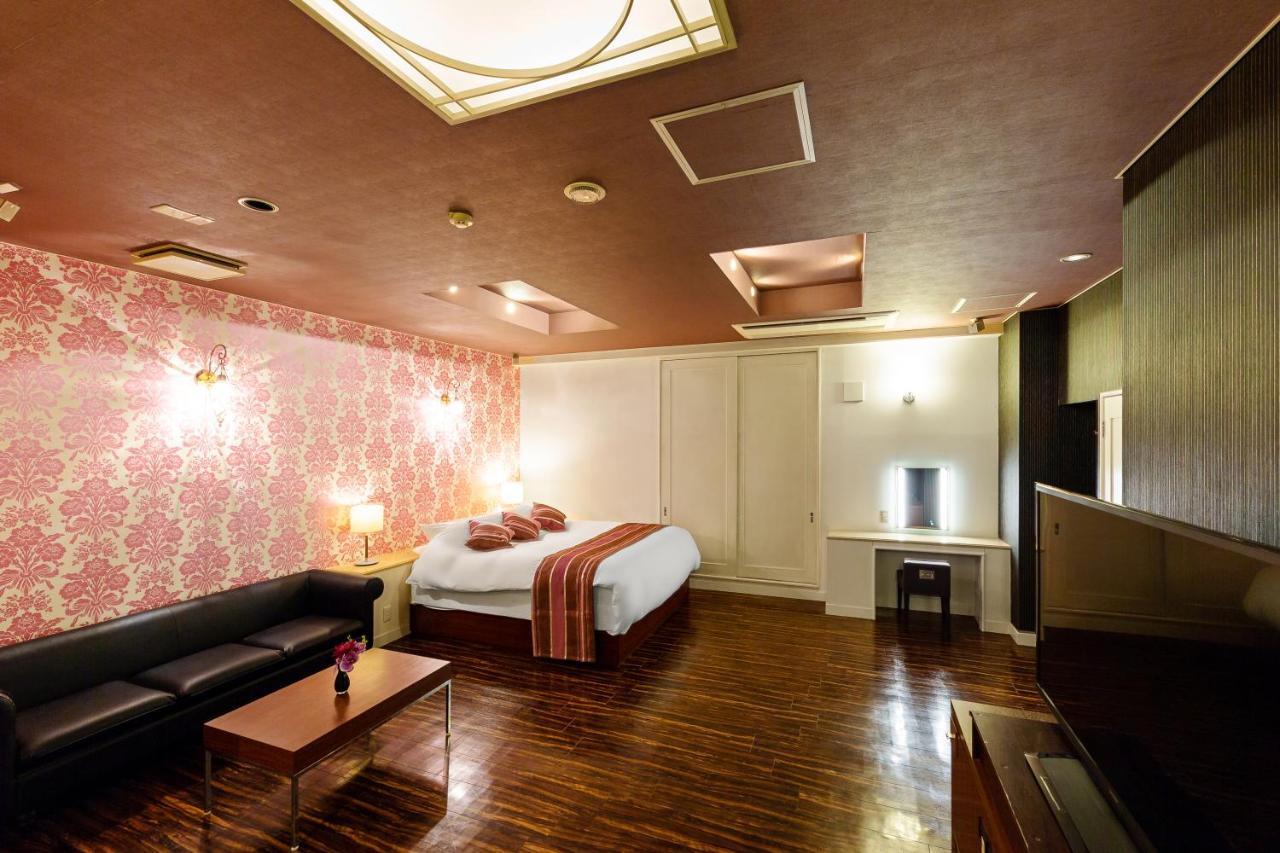 Hotel Love Jewel Китакушу Екстериор снимка
