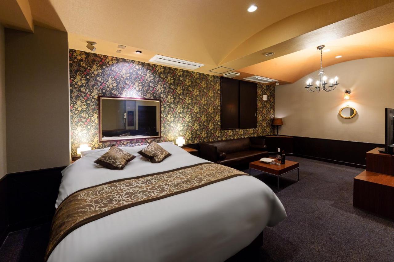 Hotel Love Jewel Китакушу Екстериор снимка